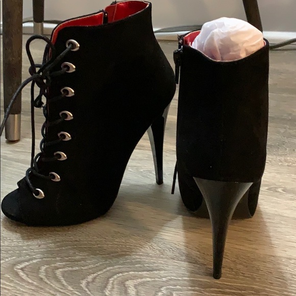 Booties - Picture 4 of 4